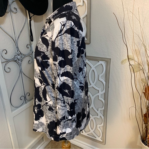 Chico’s abstract long shirt,top,tunic,.No Iron - Picture 2 of 13